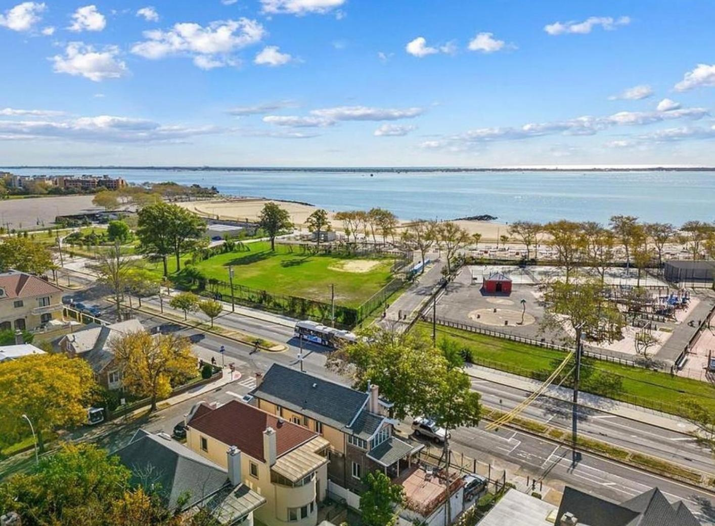 2 Bedroom Cozy Gem Manhattan Beach ニューヨーク エクステリア 写真